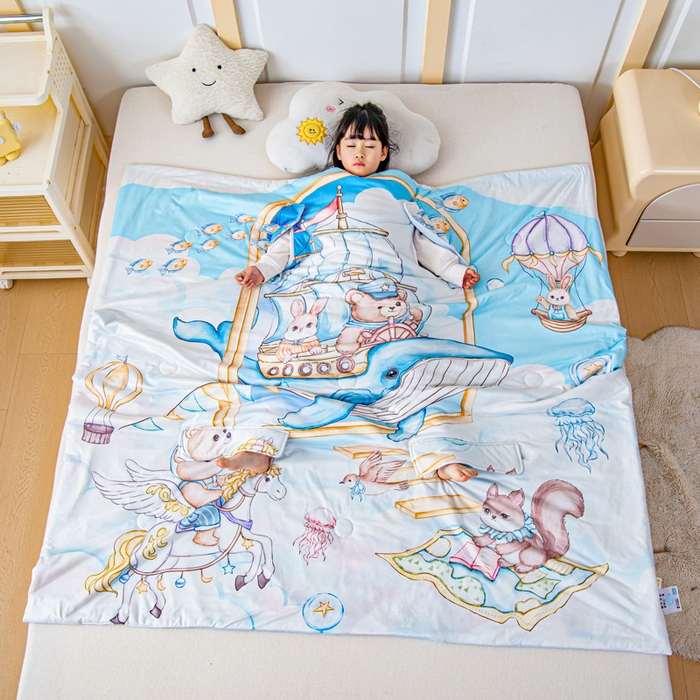 91家纺网 家纺一手货源 找家纺 吉咪兔家纺 2026新款桑蚕丝护肚防踢睡袋多功能盖毯宝宝夏被拥抱被儿童夏被儿童防踢被 鲸鱼飞船