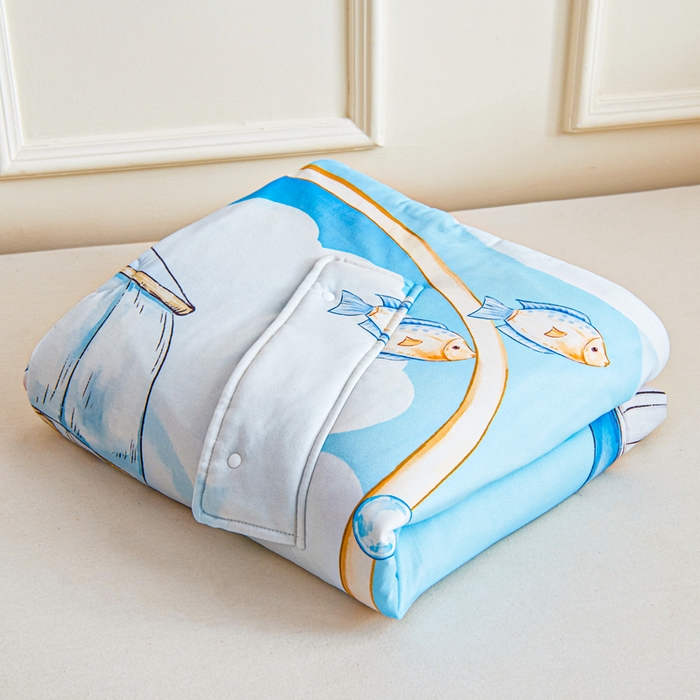 91家纺网 家纺一手货源 找家纺 吉咪兔家纺 2026新款桑蚕丝护肚防踢睡袋多功能盖毯宝宝夏被拥抱被儿童夏被儿童防踢被 鲸鱼飞船