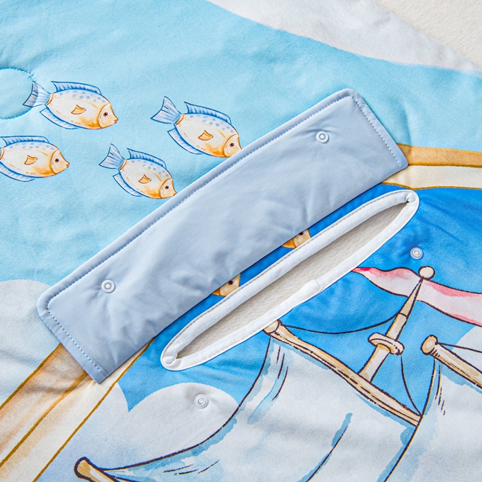 91家纺网 家纺一手货源 找家纺 吉咪兔家纺 2026新款桑蚕丝护肚防踢睡袋多功能盖毯宝宝夏被拥抱被儿童夏被儿童防踢被 鲸鱼飞船