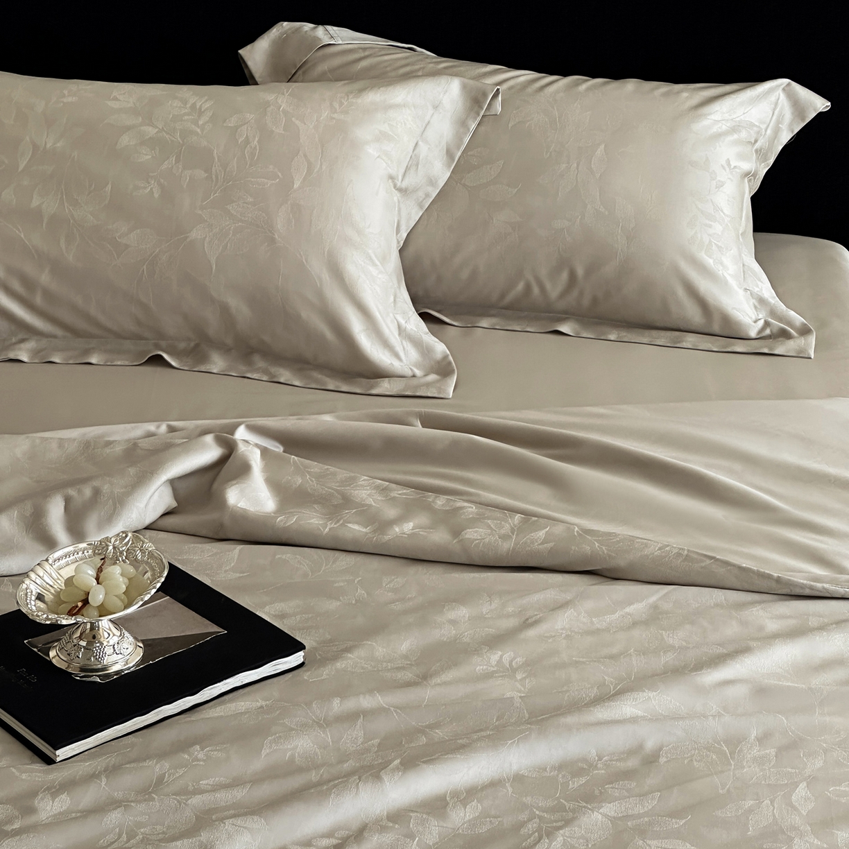 91家纺网 家纺一手货源 找家纺 佳汐蓝家纺 2026新款天丝棉麻提花可水洗有机蚕丝夏被 云烟灰