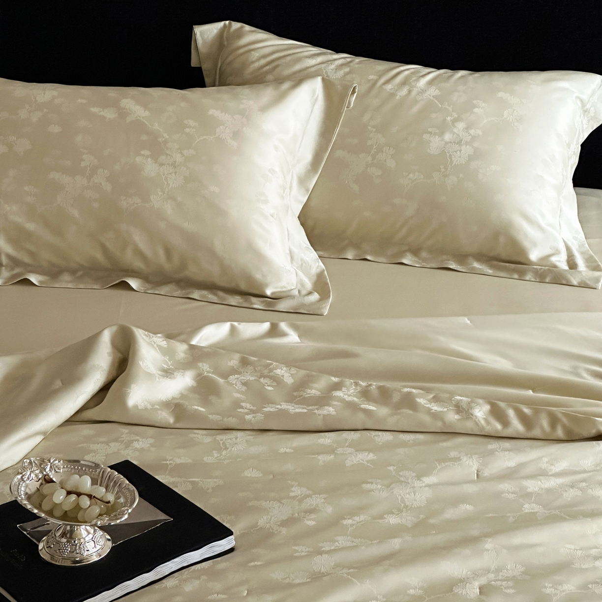 91家纺网 家纺一手货源 找家纺 佳汐蓝家纺 2026新款天丝棉麻提花可水洗有机蚕丝夏被 青提绿