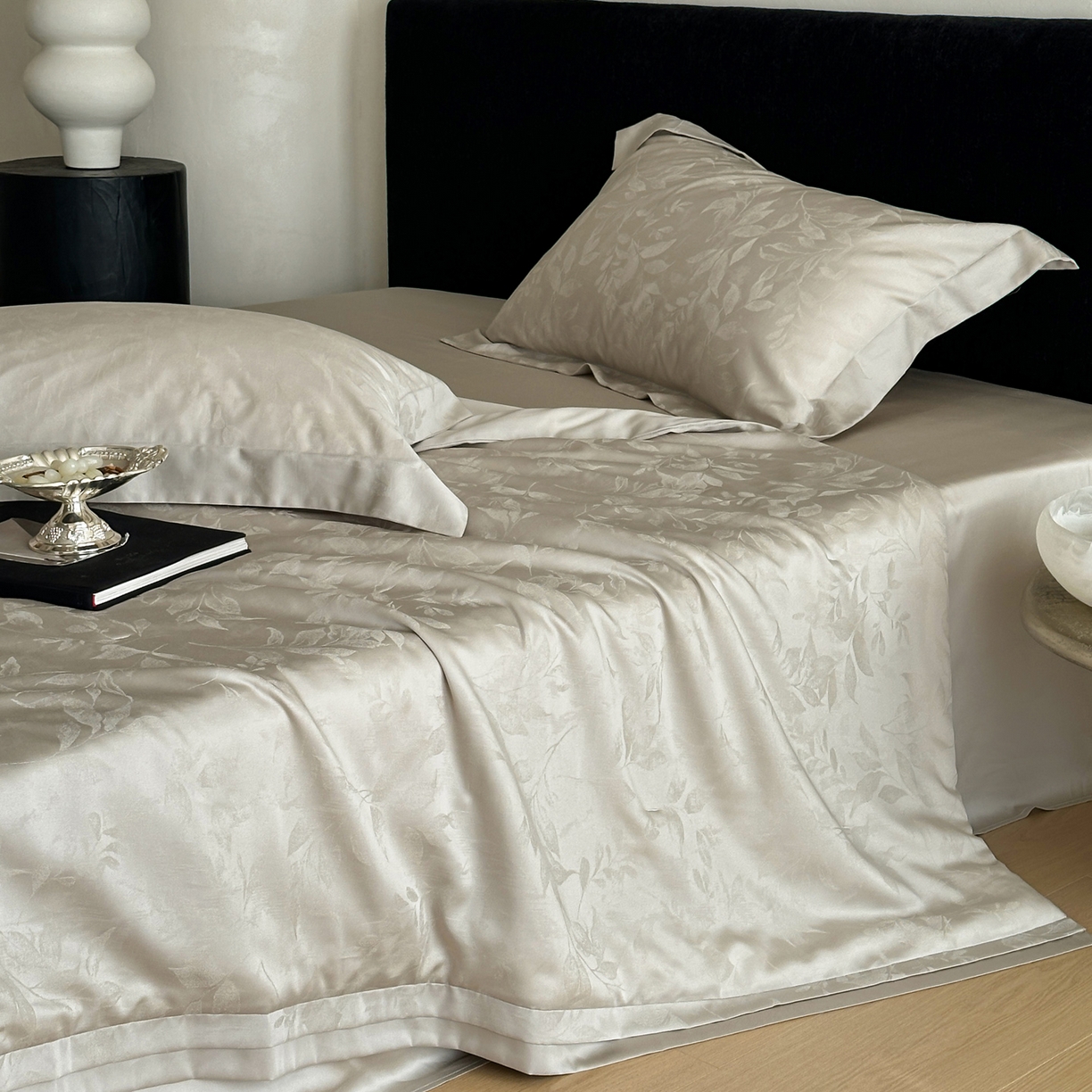 91家纺网 家纺一手货源 找家纺 佳汐蓝家纺 2026新款天丝棉麻提花可水洗有机蚕丝夏被 云烟灰