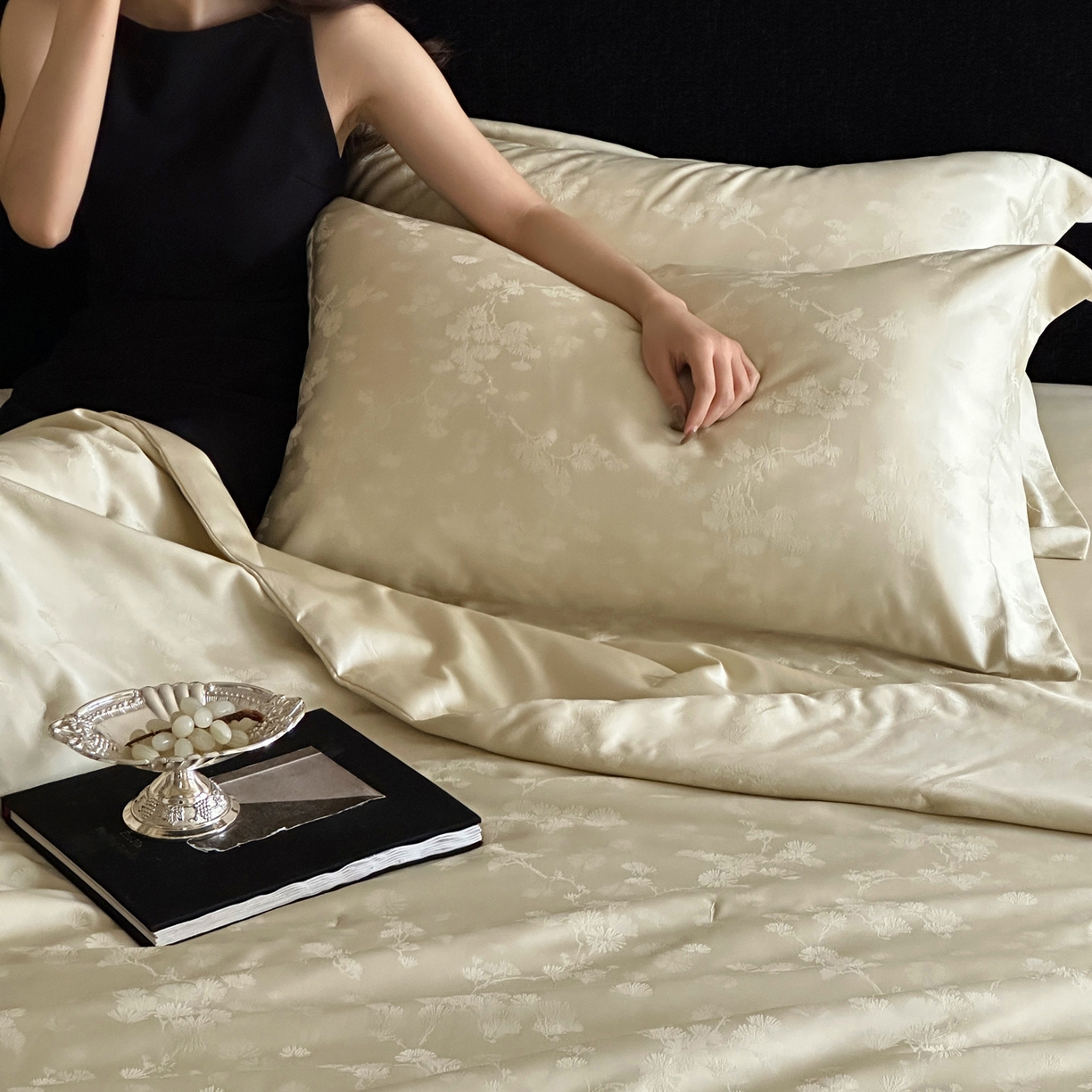 91家纺网 家纺一手货源 找家纺 佳汐蓝家纺 2026新款天丝棉麻提花可水洗有机蚕丝夏被 青提绿