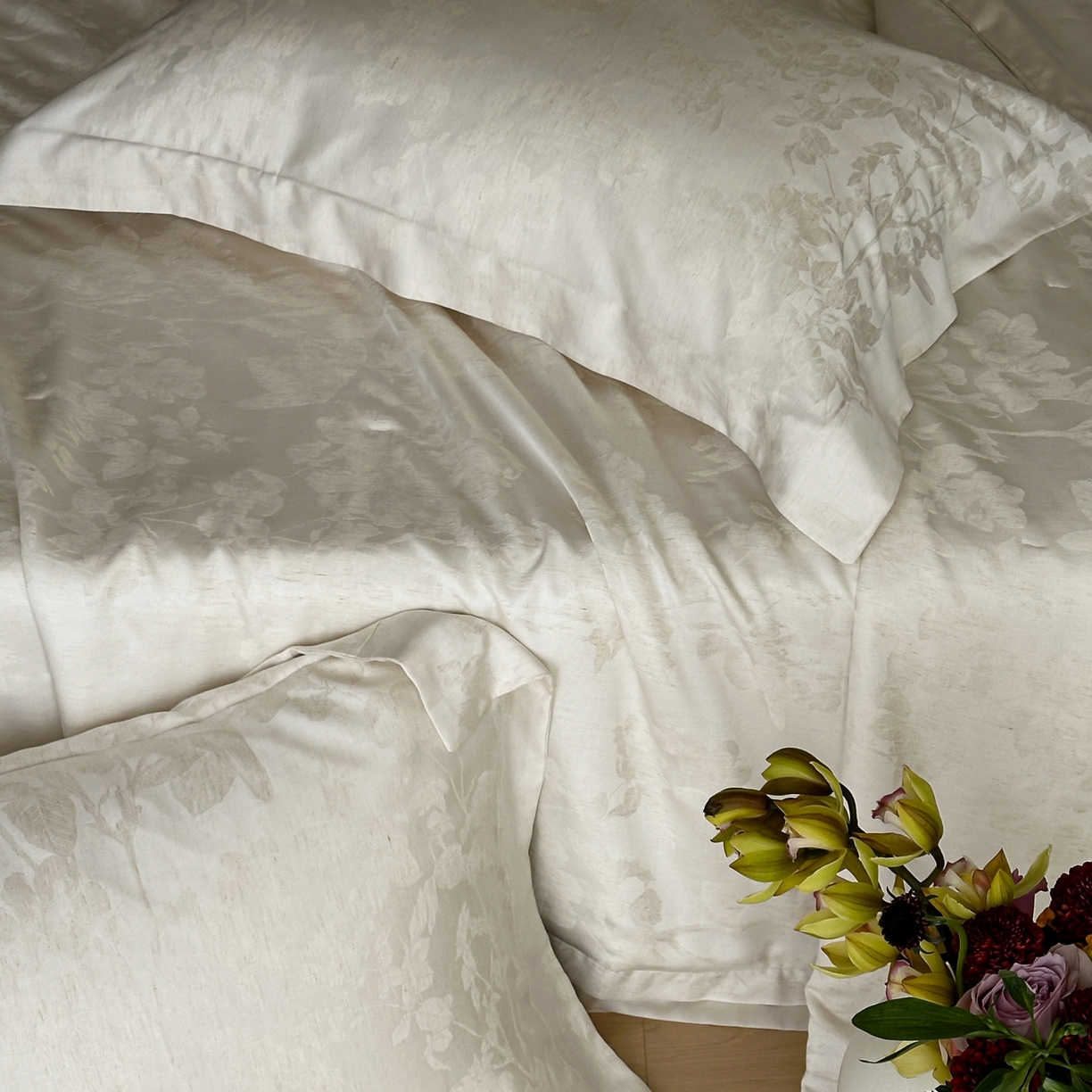 91家纺网 家纺一手货源 找家纺 佳汐蓝家纺 2026新款天丝棉麻提花可水洗有机蚕丝夏被 汉白玉