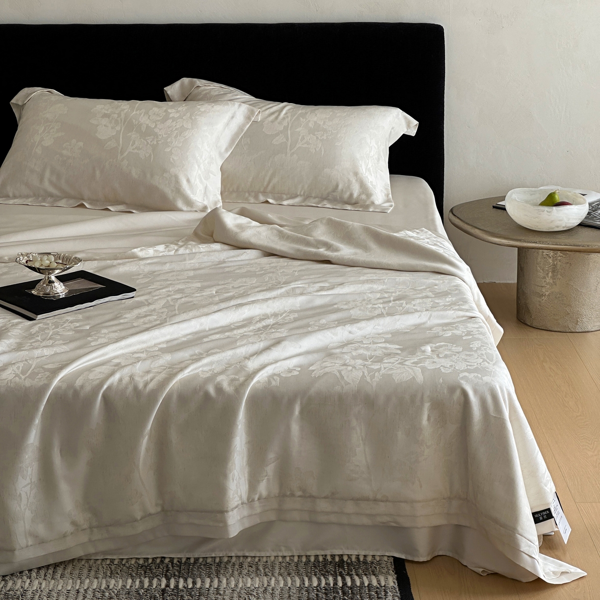 91家纺网 家纺一手货源 找家纺 佳汐蓝家纺 2026新款天丝棉麻提花可水洗有机蚕丝夏被 汉白玉