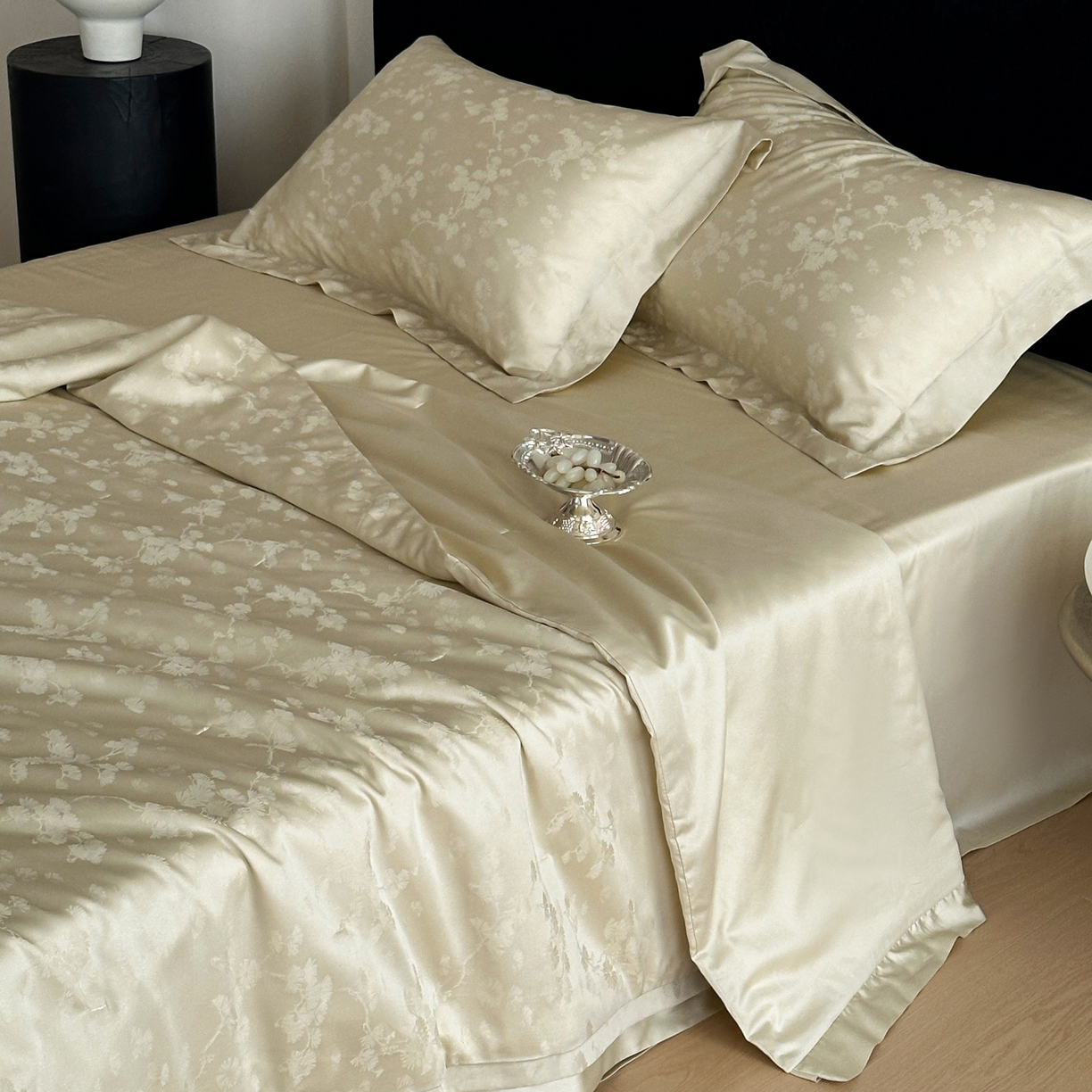 91家纺网 家纺一手货源 找家纺 佳汐蓝家纺 2026新款天丝棉麻提花可水洗有机蚕丝夏被 青提绿