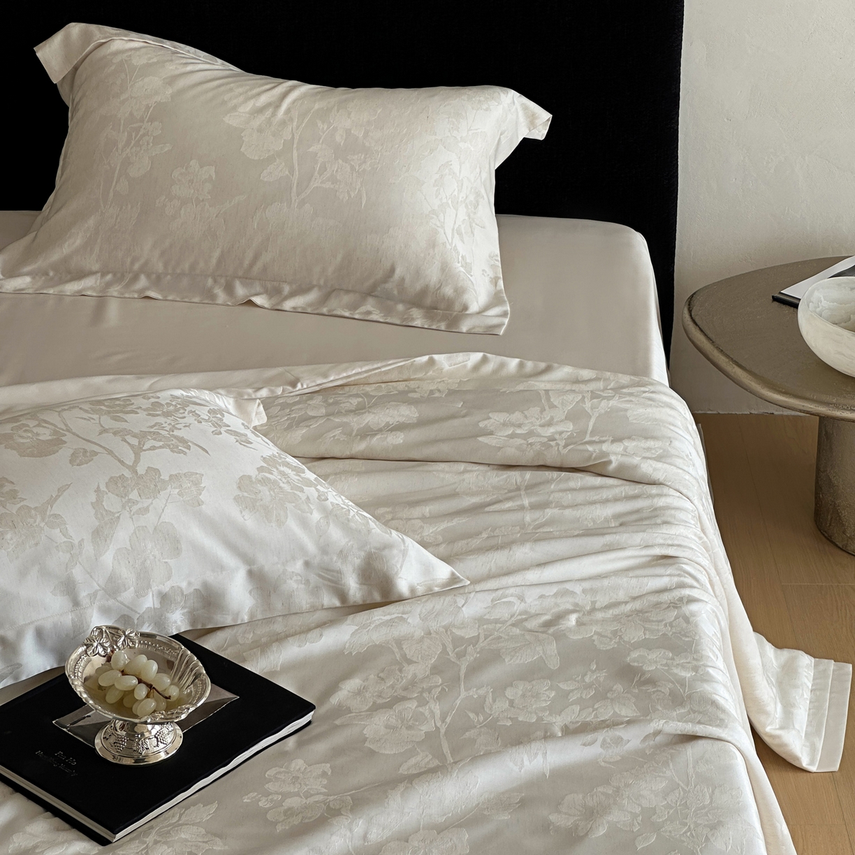 91家纺网 家纺一手货源 找家纺 佳汐蓝家纺 2026新款天丝棉麻提花可水洗有机蚕丝夏被 汉白玉