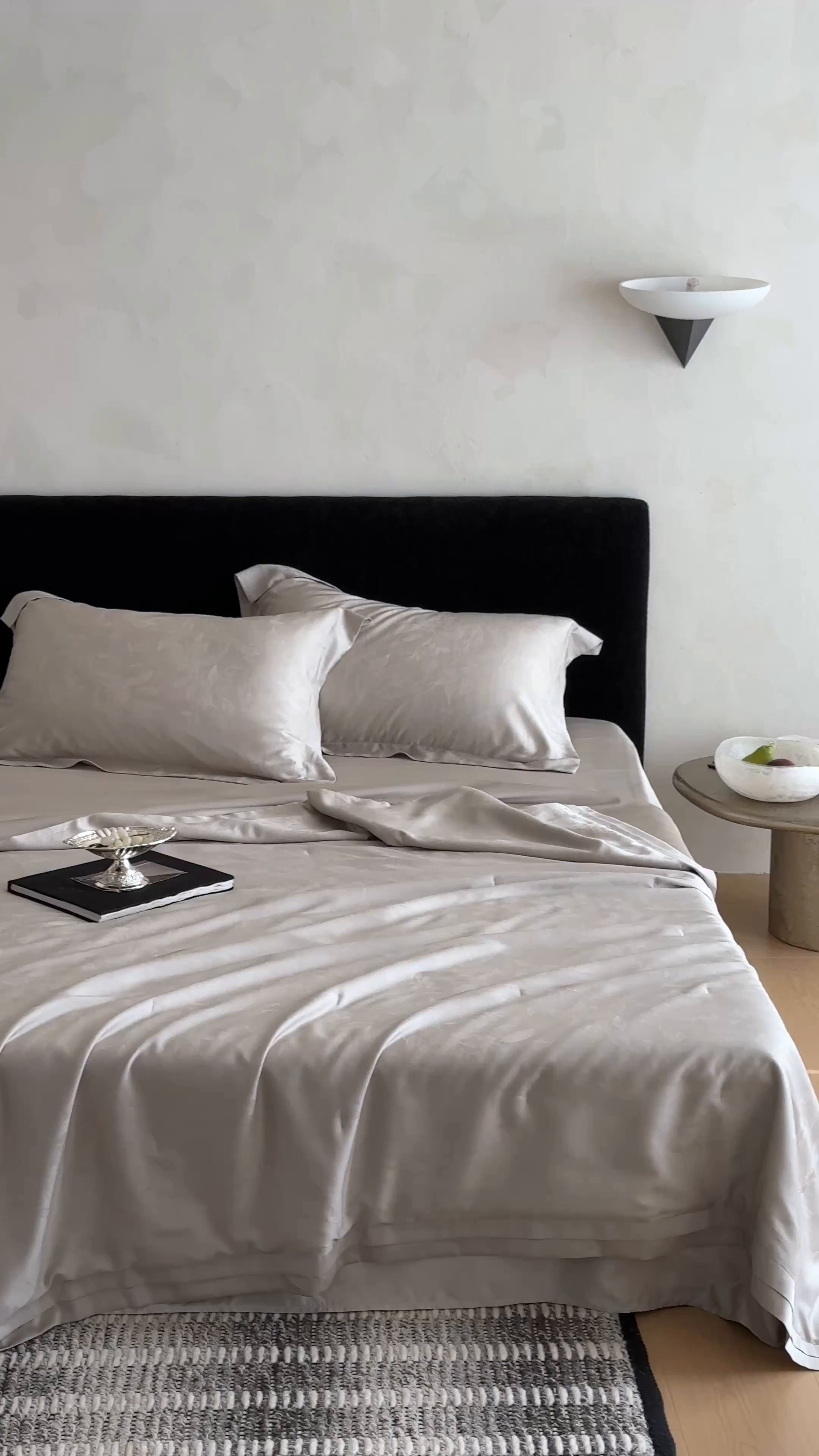 91家纺网 家纺一手货源 找家纺 佳汐蓝家纺 2026新款天丝棉麻提花可水洗有机蚕丝夏被 云烟灰