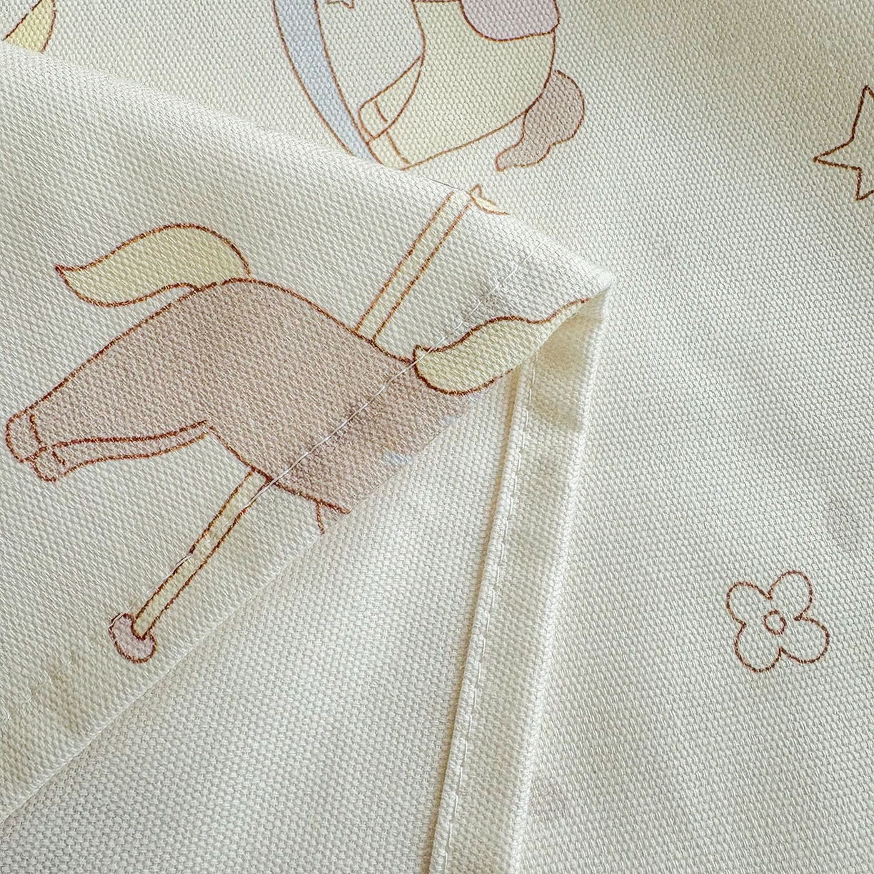 91家纺网 家纺一手货源 找家纺 慕梵家居 2026春夏新款全棉纯棉老粗布单床单 床单单件 小木马