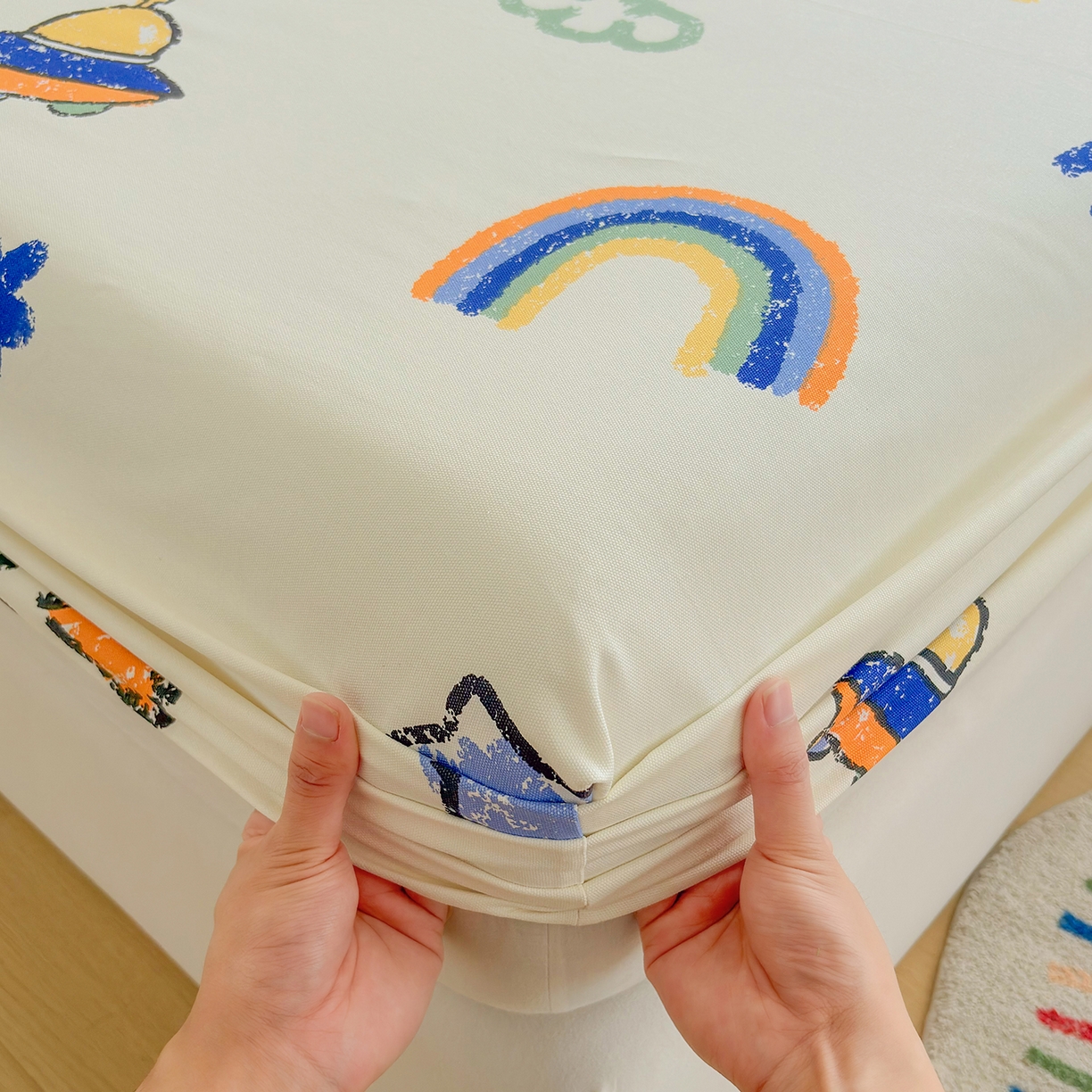 91家纺网 家纺一手货源 找家纺 慕梵家居 2026春夏新款全棉纯棉老粗布单床笠 床笠单件 彩虹飞船