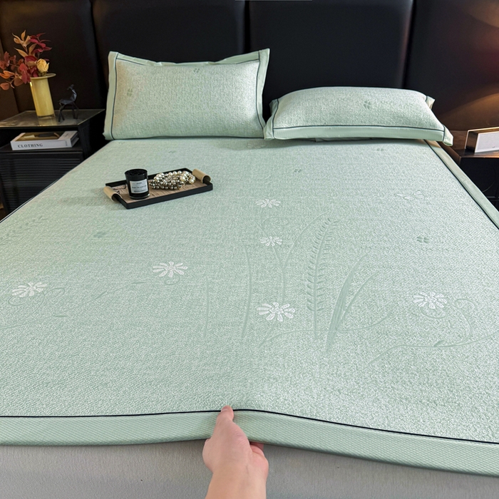 91家纺网 家纺一手货源 找家纺 （总）牵梦萦家纺 2026新款立体浮雕压花工艺豆豆凉席三件套-平铺款