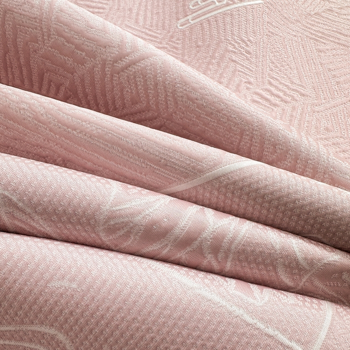 91家纺网 家纺一手货源 找家纺 牵梦萦家纺 2026新款立体浮雕压花工艺豆豆凉席三件套-平铺款 荷塘月色-粉