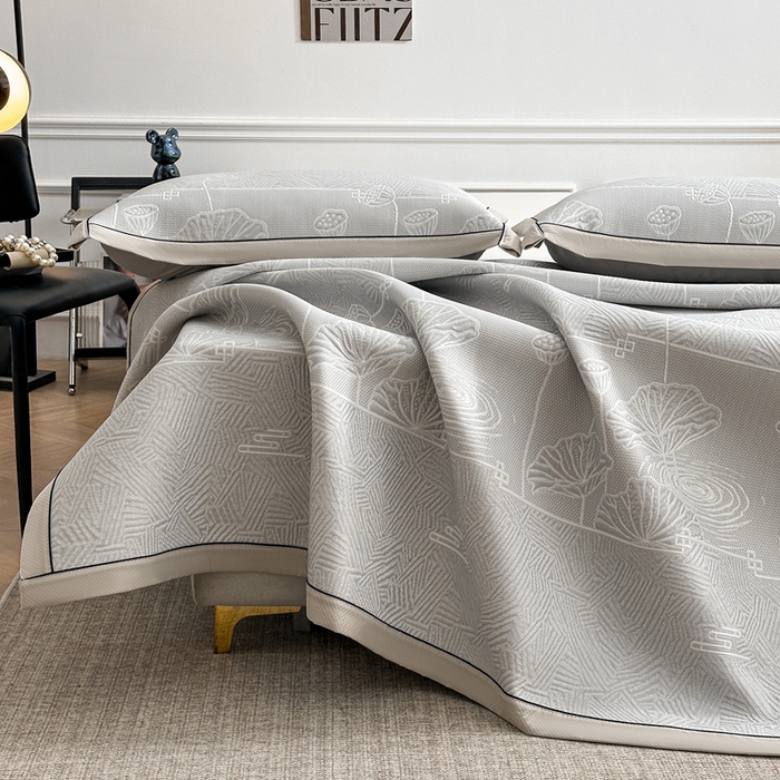 91家纺网 家纺一手货源 找家纺 牵梦萦家纺 2026新款立体浮雕压花工艺豆豆凉席三件套-平铺款 荷塘月色-灰