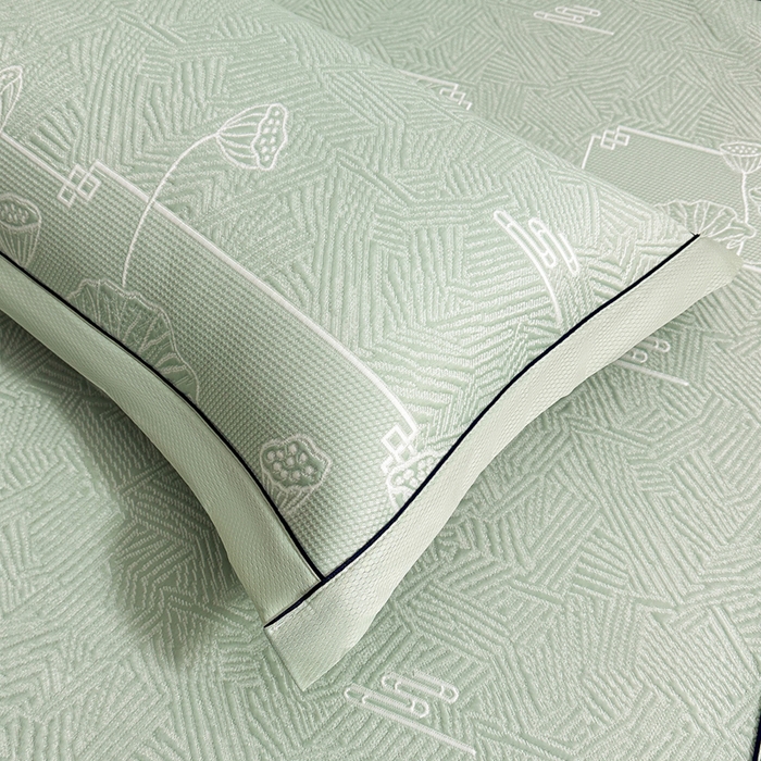 91家纺网 家纺一手货源 找家纺 牵梦萦家纺 2026新款立体浮雕压花工艺豆豆凉席三件套-平铺款 荷塘月色-绿