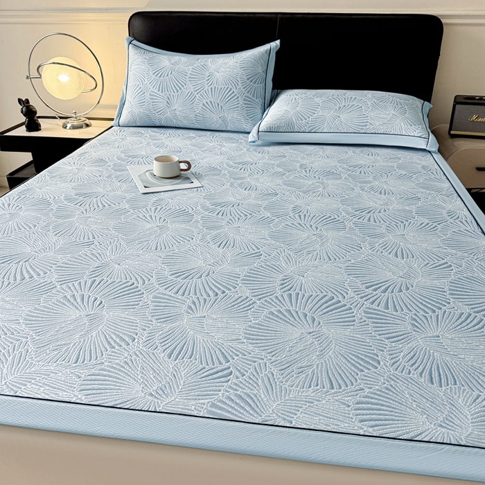 91家纺网 家纺一手货源 找家纺 牵梦萦家纺 2026新款立体浮雕压花工艺豆豆凉席三件套-平铺款 银杏叶-蓝