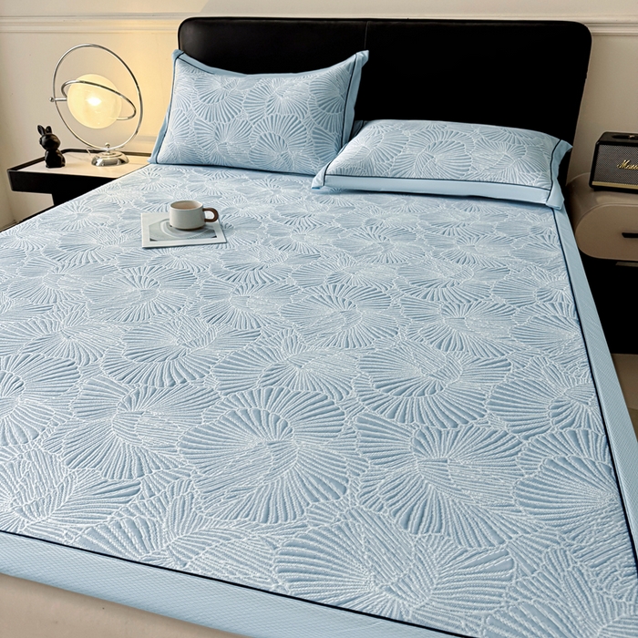 91家纺网 家纺一手货源 找家纺 牵梦萦家纺 2026新款立体浮雕压花工艺豆豆凉席三件套-平铺款 银杏叶-蓝