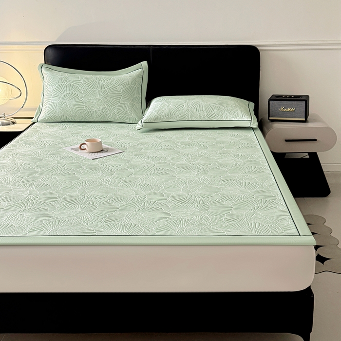 91家纺网 家纺一手货源 找家纺 牵梦萦家纺 2026新款立体浮雕压花工艺豆豆凉席三件套-平铺款 银杏叶-绿