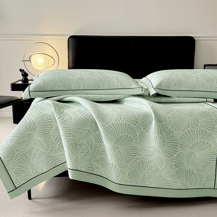 91家纺网 家纺一手货源 找家纺 牵梦萦家纺 2026新款立体浮雕压花工艺豆豆凉席三件套-平铺款 银杏叶-绿
