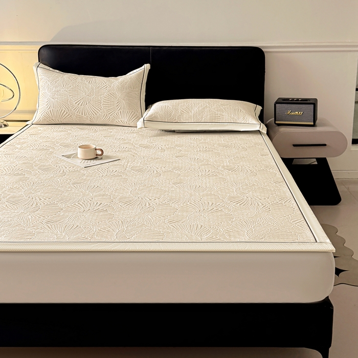 91家纺网 家纺一手货源 找家纺 牵梦萦家纺 2026新款立体浮雕压花工艺豆豆凉席三件套-平铺款 银杏叶-米