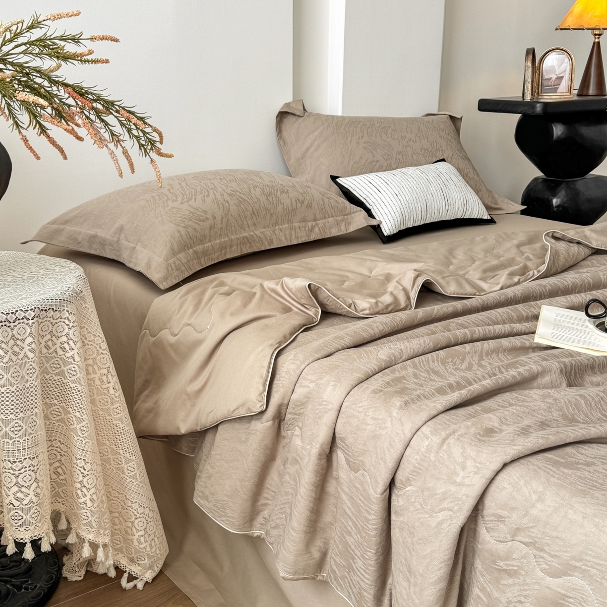 宜家坊 2026春夏新款全棉60S长绒棉立体厚织提花夏被四件套 克拉拉-金属灰