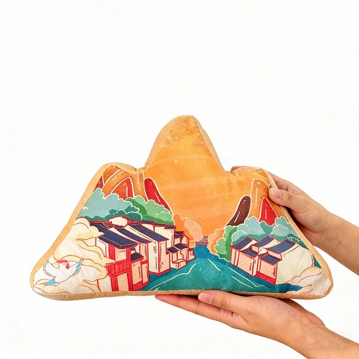 91家纺网 家纺一手货源 找家纺 新奇异 2026新款210克荷兰绒靠山抱枕 山高水长