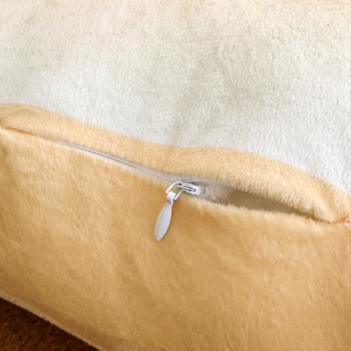 91家纺网 家纺一手货源 找家纺 新奇异 2026新款210克荷兰绒靠山抱枕 金山靠山