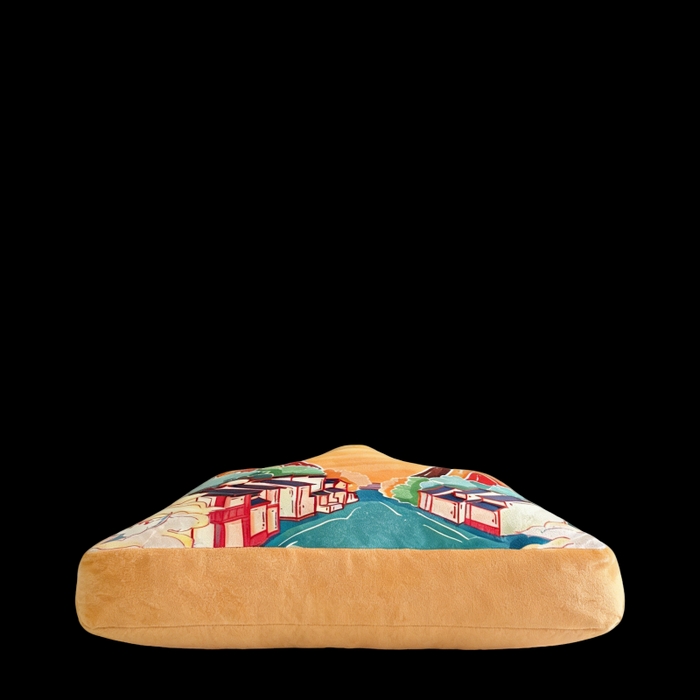 91家纺网 家纺一手货源 找家纺 新奇异 2026新款210克荷兰绒靠山抱枕 山高水长