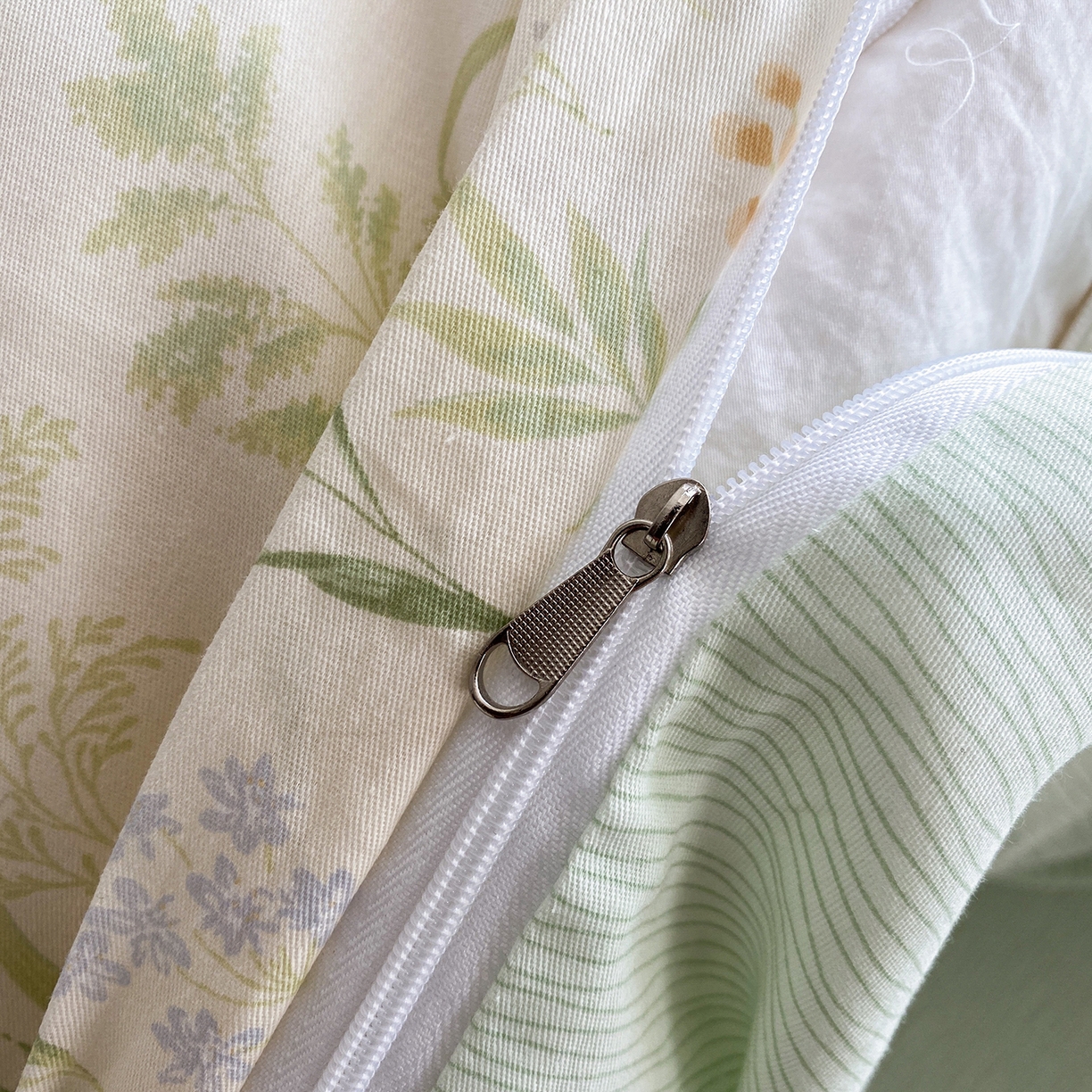 91家纺网 家纺一手货源 找家纺 钰锦珀家纺 2026新款13070全棉直角床单三件套四件套 丛草集