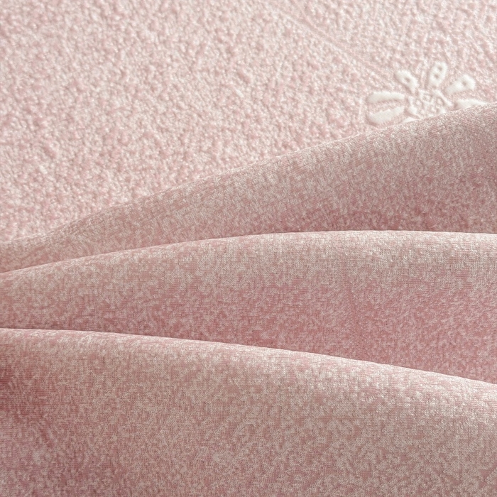 91家纺网 家纺一手货源 找家纺 牵梦萦家纺 2026新款立体浮雕压花工艺凉感豆豆凉席-床笠款 豆豆彩蝶-粉色