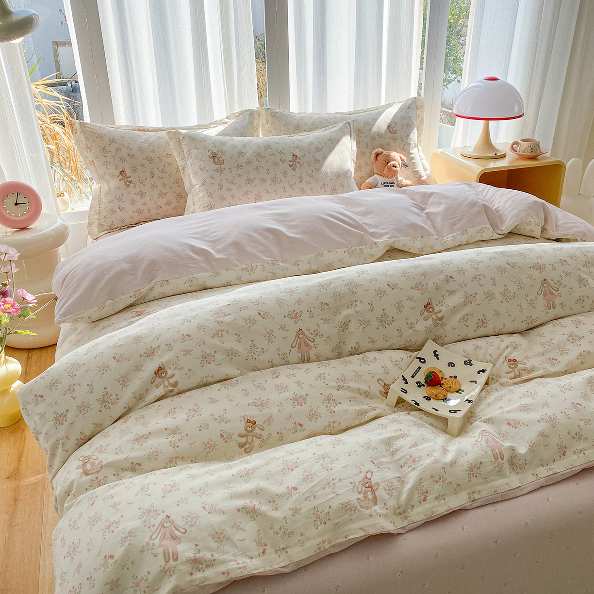 91家纺网 家纺一手货源 找家纺 钰锦珀家纺 2026新款13070全棉直角床单三件套四件套 粉樱兔小姐