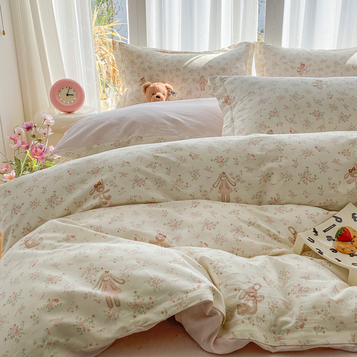 91家纺网 家纺一手货源 找家纺 钰锦珀家纺 2026新款13070全棉直角床单三件套四件套 粉樱兔小姐