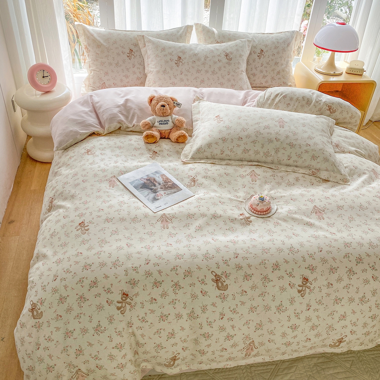 91家纺网 家纺一手货源 找家纺 钰锦珀家纺 2026新款13070全棉直角床单三件套四件套 粉樱兔小姐