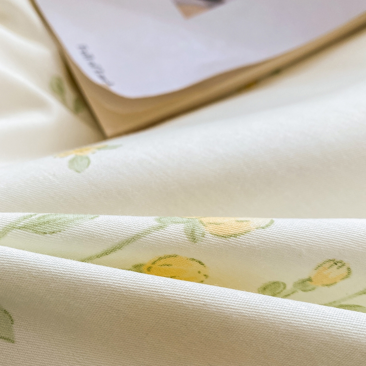 91家纺网 家纺一手货源 找家纺 钰锦珀家纺 2026新款13070全棉直角床单三件套四件套 旷野花集