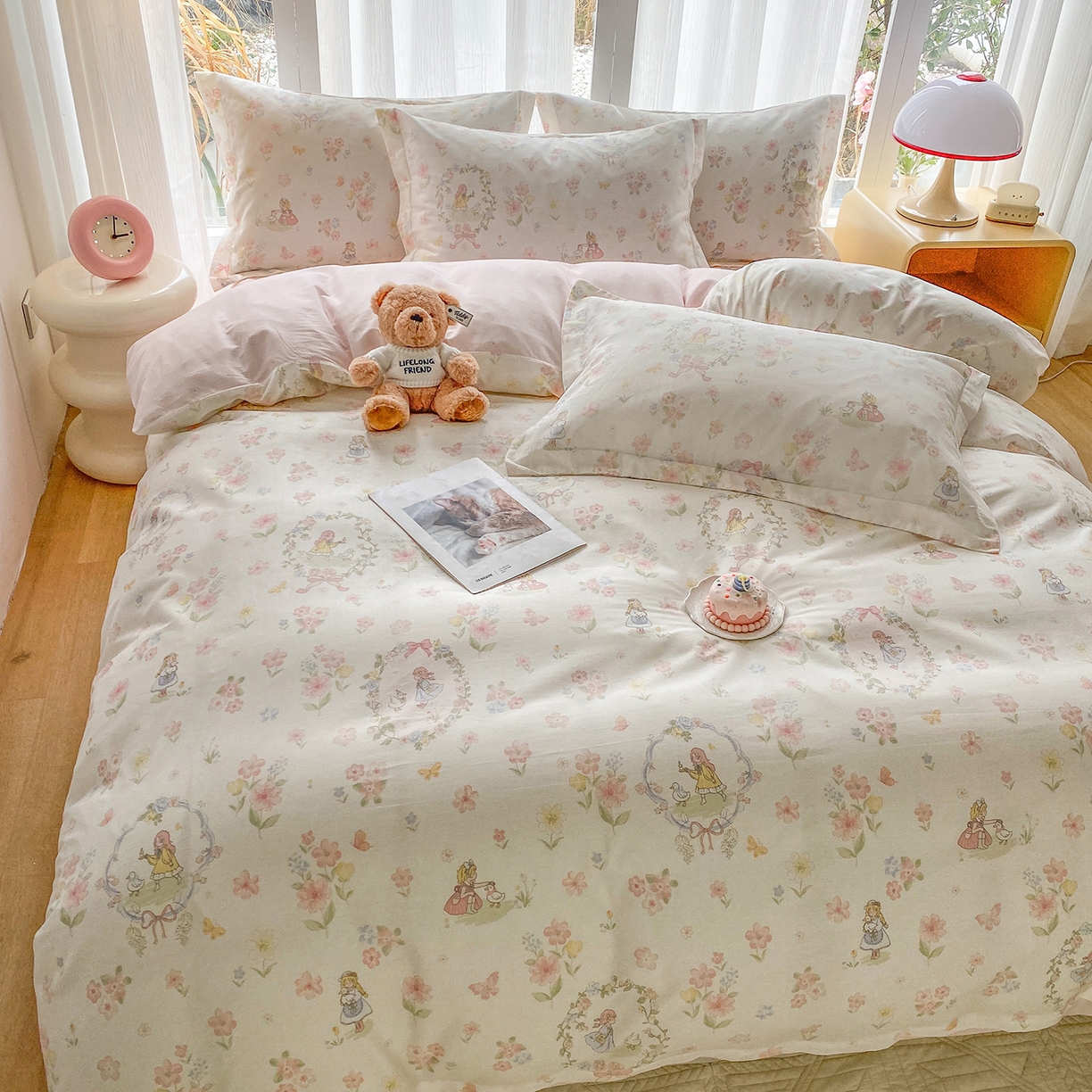 91家纺网 家纺一手货源 找家纺 钰锦珀家纺 2026新款13070全棉直角床单三件套四件套 浅色童话