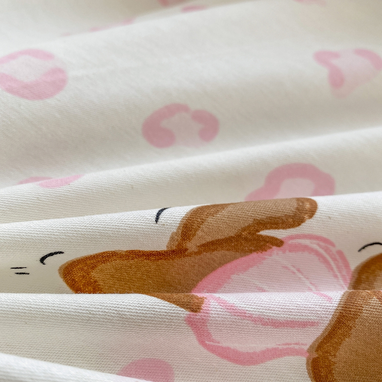 91家纺网 家纺一手货源 找家纺 钰锦珀家纺 2026新款13070全棉直角床单三件套四件套 小狗日记