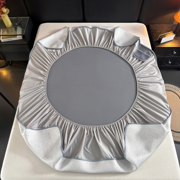 91家纺网 家纺一手货源 找家纺 牵梦萦家纺 2026新款立体浮雕压花工艺凉感豆豆凉席-床笠款 豆豆彩蝶-浅灰色