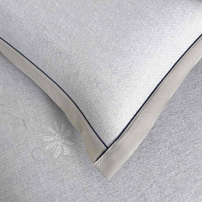 91家纺网 家纺一手货源 找家纺 牵梦萦家纺 2026新款立体浮雕压花工艺凉感豆豆凉席-床笠款 豆豆彩蝶-浅灰色