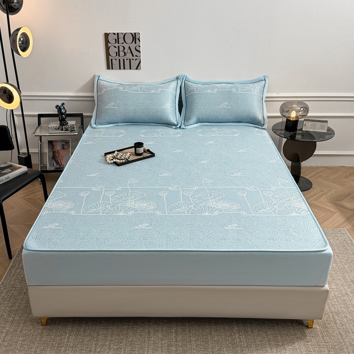 91家纺网 家纺一手货源 找家纺 牵梦萦家纺 2026新款立体浮雕压花工艺凉感豆豆凉席-床笠款 豆豆荷塘月色-蓝色