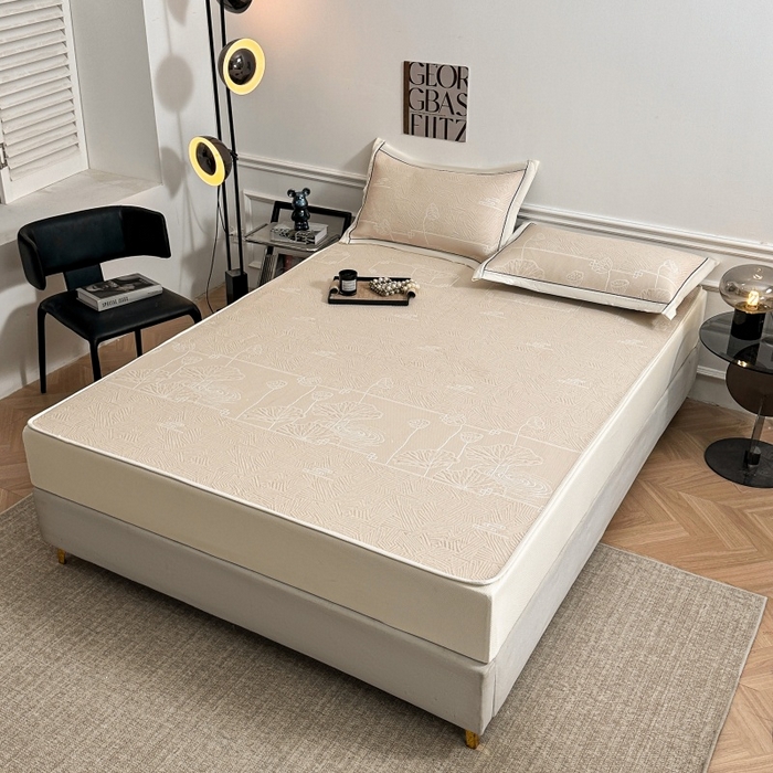 91家纺网 家纺一手货源 找家纺 牵梦萦家纺 2026新款立体浮雕压花工艺凉感豆豆凉席-床笠款 豆豆荷塘月色-浅杏色