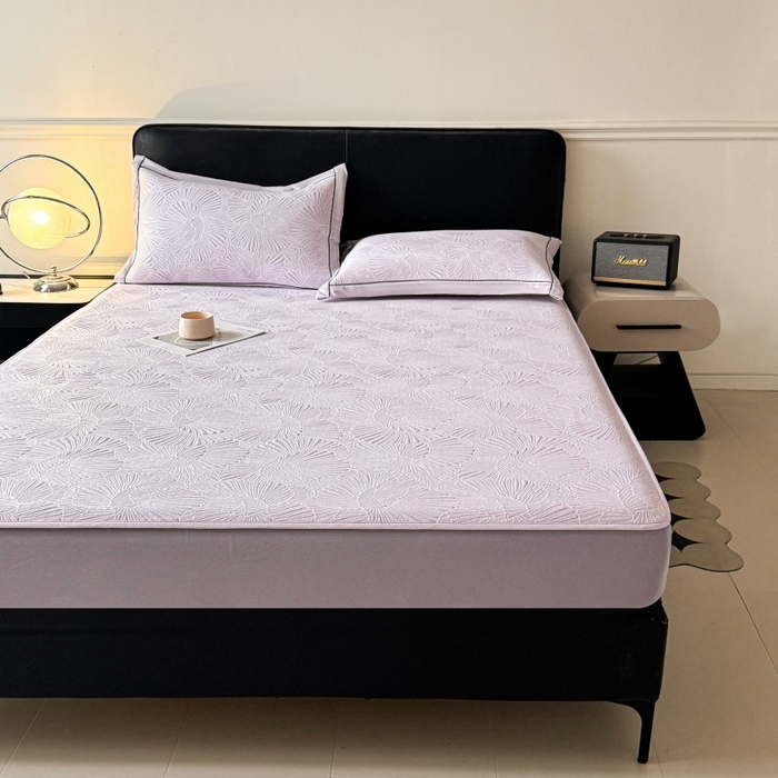 91家纺网 家纺一手货源 找家纺 牵梦萦家纺 2026新款立体浮雕压花工艺凉感豆豆凉席-床笠款 豆豆银杏叶-淡紫色