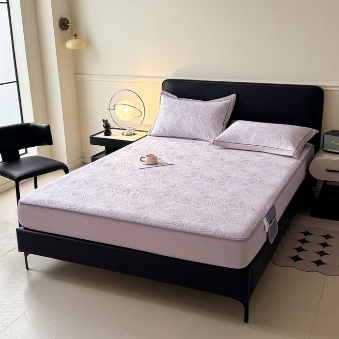 91家纺网 家纺一手货源 找家纺 牵梦萦家纺 2026新款立体浮雕压花工艺凉感豆豆凉席-床笠款 豆豆银杏叶-淡紫色