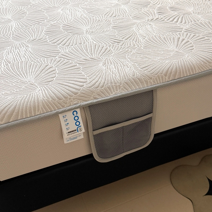 91家纺网 家纺一手货源 找家纺 牵梦萦家纺 2026新款立体浮雕压花工艺凉感豆豆凉席-床笠款 豆豆银杏叶-浅灰色