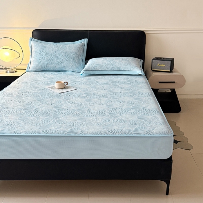 91家纺网 家纺一手货源 找家纺 牵梦萦家纺 2026新款立体浮雕压花工艺凉感豆豆凉席-床笠款 豆豆银杏叶-蓝色