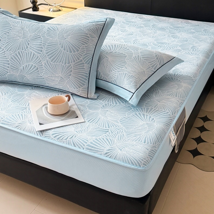 91家纺网 家纺一手货源 找家纺 牵梦萦家纺 2026新款立体浮雕压花工艺凉感豆豆凉席-床笠款 豆豆银杏叶-蓝色