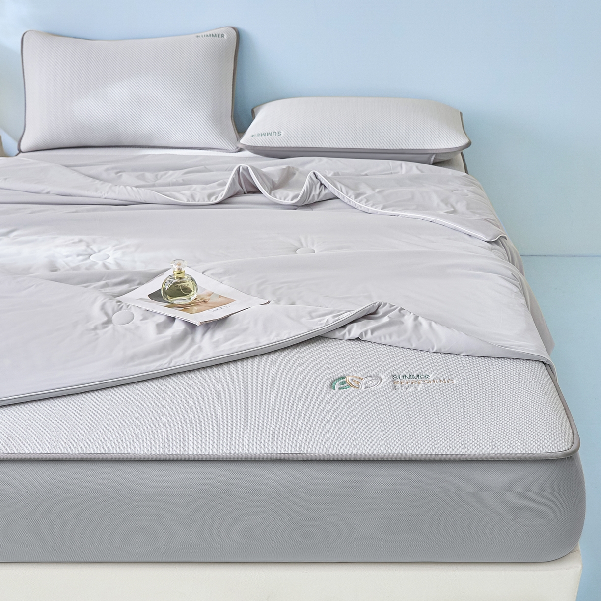 91家纺网 家纺一手货源 找家纺 （总）欧邦 2026新款PE中分子刺绣款冰豆豆床笠夏被套件-序叶系列