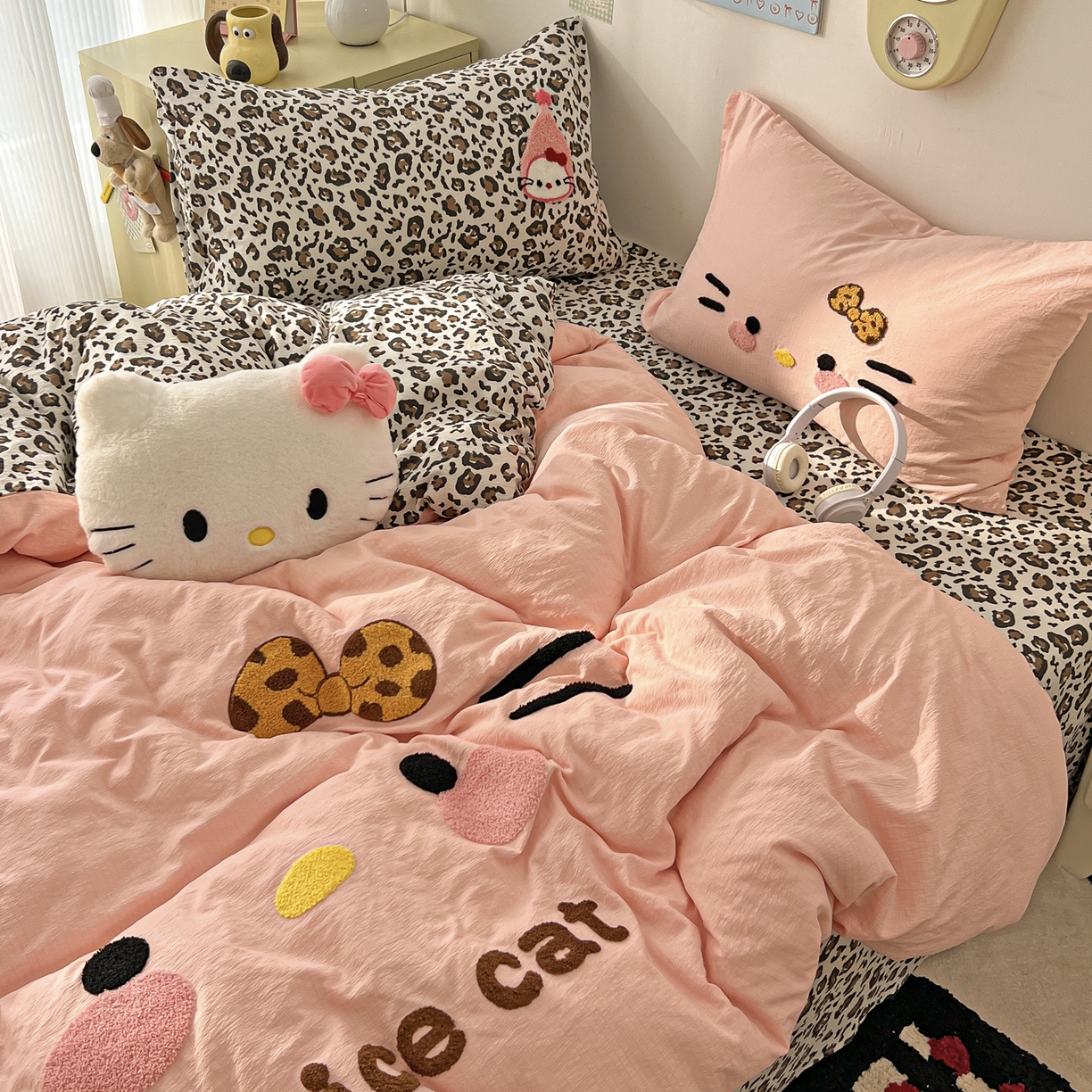 91家纺网 家纺一手货源 找家纺 （总）花伞家居 2026新款表情喵毛巾绣A类皱皱纱四件套含买家秀