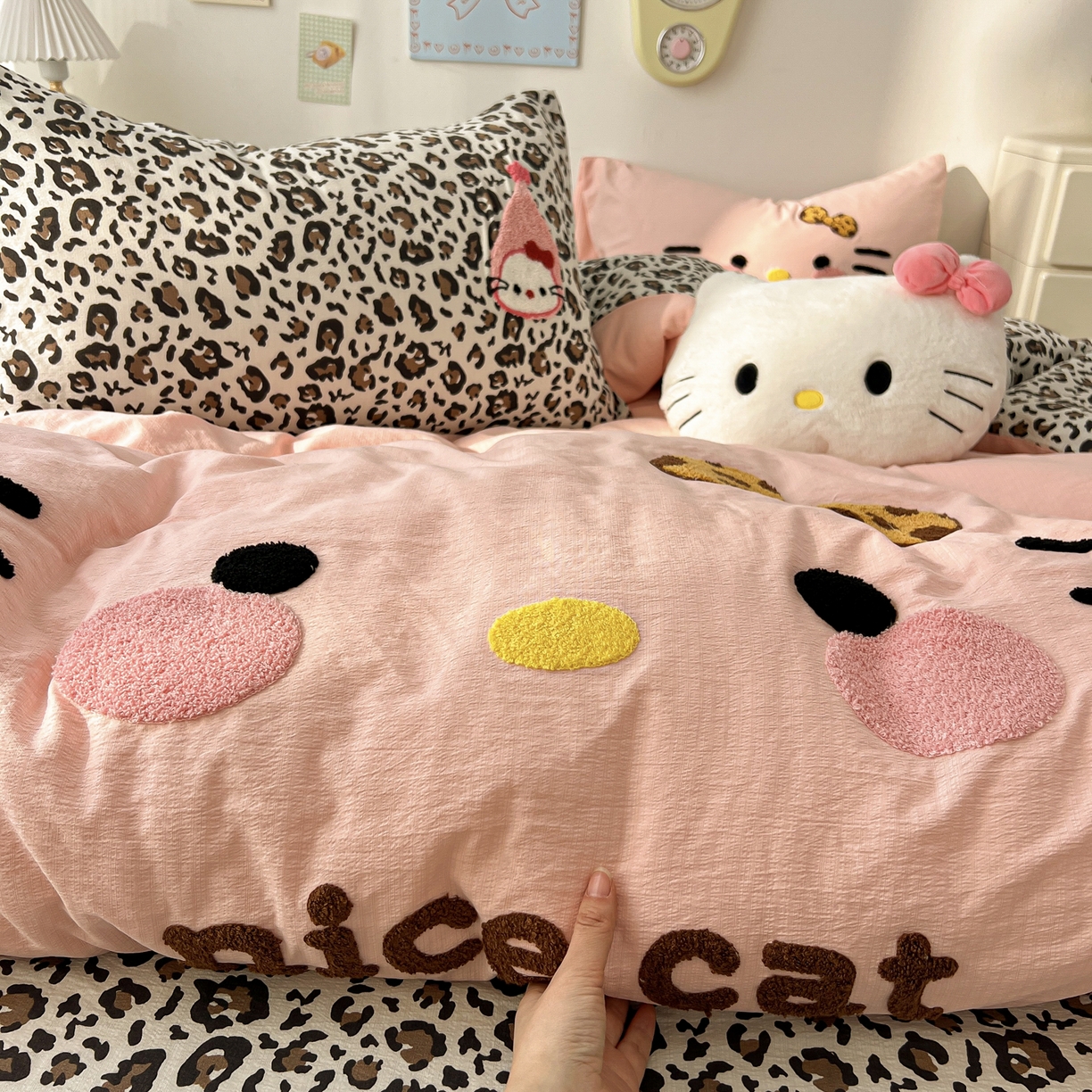 91家纺网 家纺一手货源 找家纺 花伞家居 2026新款表情喵毛巾绣A类皱皱纱四件套含买家秀 表情喵-玉