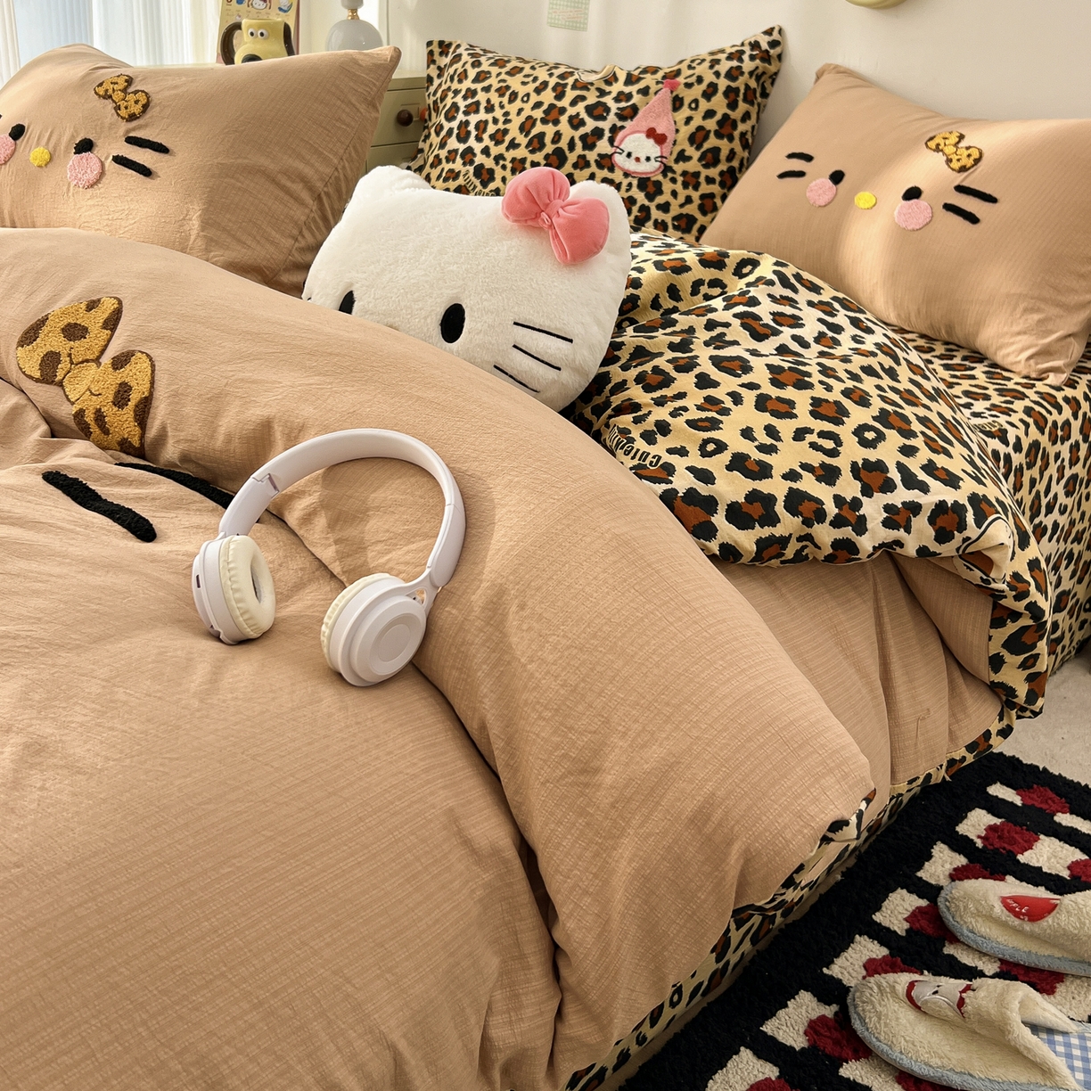 91家纺网 家纺一手货源 找家纺 花伞家居 2026新款表情喵毛巾绣A类皱皱纱四件套含买家秀 表情喵-卡其