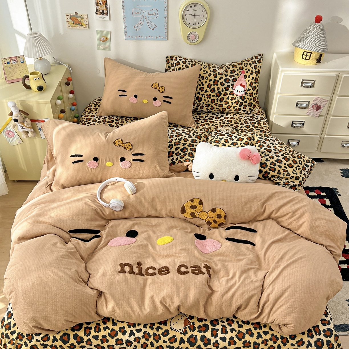 91家纺网 家纺一手货源 找家纺 花伞家居 2026新款表情喵毛巾绣A类皱皱纱四件套含买家秀 表情喵-卡其