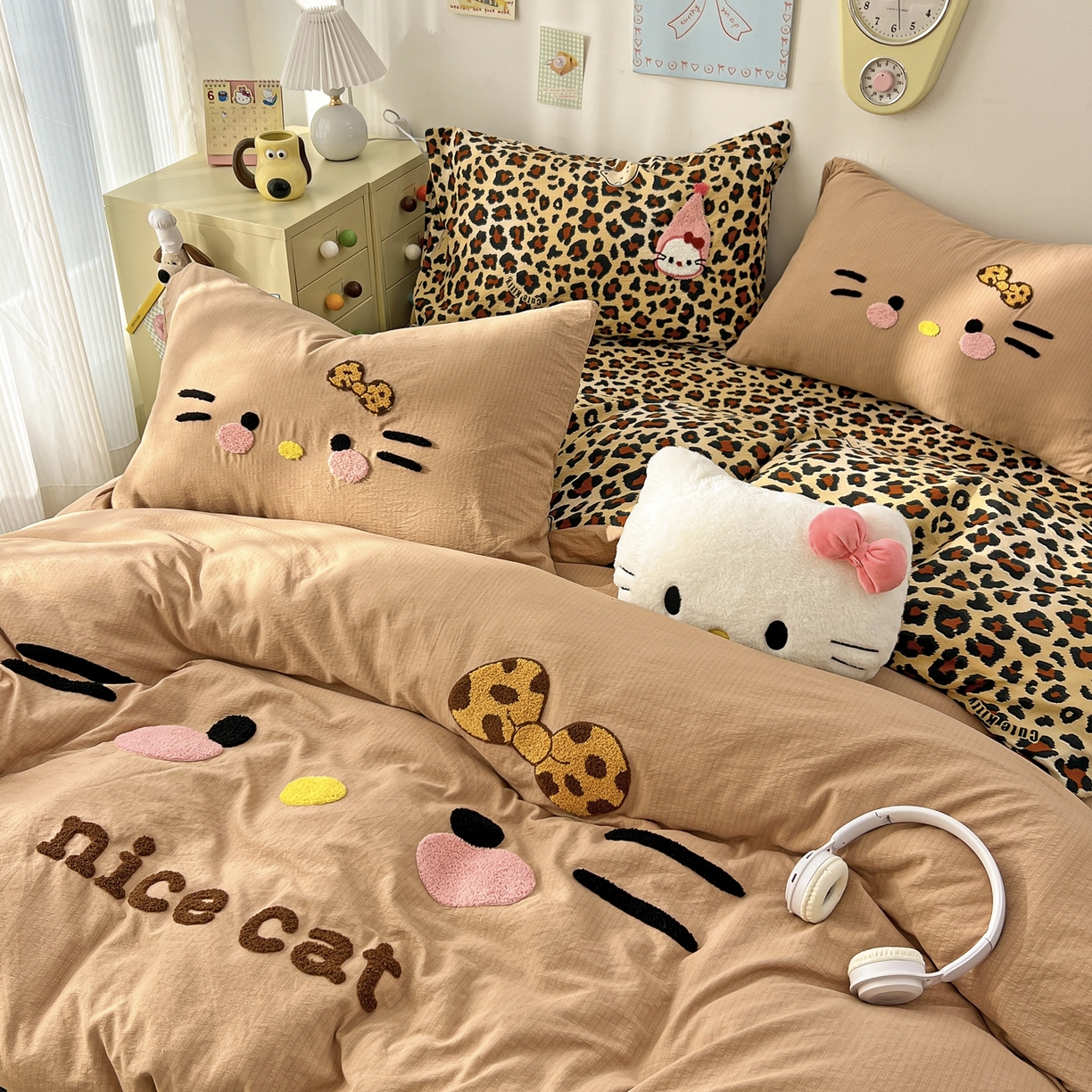 91家纺网 家纺一手货源 找家纺 花伞家居 2026新款表情喵毛巾绣A类皱皱纱四件套含买家秀 表情喵-卡其